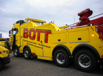 13_2025_Firma Bott_27 13_2025_Firma Bott_27