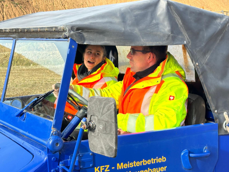 5144135f-c9b6-4d3e-b891-bb6ade0c97f0